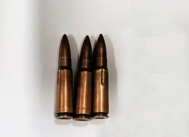 石家莊機場金屬安檢門通道連續(xù)查獲未擊發(fā)子彈